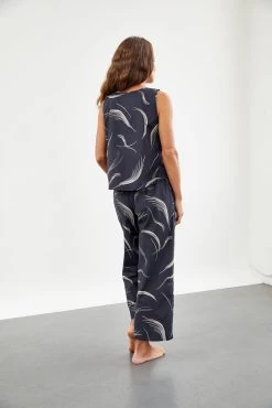 Mariposa Tank - Malaga Print - ReAmour -Vibe Wardrobe Shop 0067 Mariposa Malaga 0066 web 49144f25 24b8 4b82 a3f2 5a6a966b9815