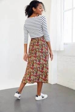 Poppy Skirt - Meadow Floral -Vibe Wardrobe Shop 0084 Poppy Meadow 1479 web 8e5e152b f0a9 44f5 959b 0e8278ab6845