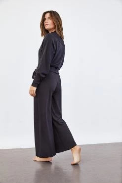 Coco Luxe Fleece Pants -Vibe Wardrobe Shop 0117CocoLuxeBlack 8191 web