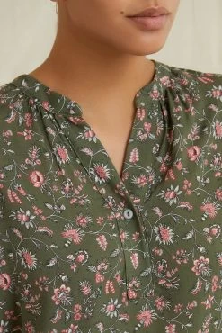 Renata Ecovero Blouse - Lago Green -Vibe Wardrobe Shop 0142RenataLagoGreen 2616 web a59619e3 3efd 48f7 857f 34ae5fc1d368