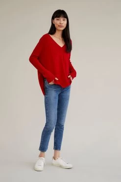 Normandy Sweater - Oatmeal - ReAmour -Vibe Wardrobe Shop 0146 Normandy Crimson 05680 web a24685d6 f22b 42f6 8bd3 37ea00476206