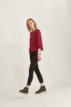 Issa Raglan Tee -Vibe Wardrobe Shop 0223 Issa Cotton Modal Luxembourg 1467 web 45886358 ef71 4562 8423 7511ceff1641