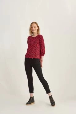 Issa Raglan Tee -Vibe Wardrobe Shop 0223 Issa Cotton Modal Luxembourg 1472 web 39718b20 778b 4a07 a2e2 0c031ef894ff