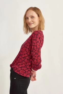 Issa Raglan Tee -Vibe Wardrobe Shop 0223 Issa Cotton Modal Luxembourg 1506 web 5cc6dae8 dd3f 46a1 bd72 37ab7b8bee30