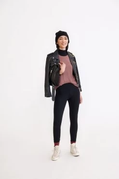 Magda Dream Rib Leggings -Vibe Wardrobe Shop 0260 Magda Dream Rib Black 1750 web