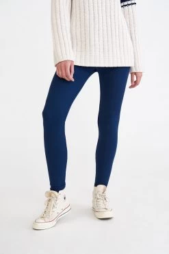 Magda Dream Rib Leggings -Vibe Wardrobe Shop 0260 Magda Dream Rib Ocean 1326 web