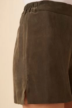 Palo Cottonseed Cupro Short - Olive -Vibe Wardrobe Shop 0352 Palo Olive 4