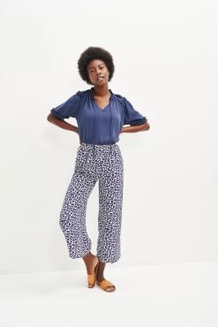 Zuri Cupro Blouse - Ocean -Vibe Wardrobe Shop 0396 Zuri Ocean 0109 web 2daaf5dd 48cf 47b5 a48d c2fcb8c0251a