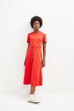 Tenille Scallop Knit Midi Dress -Vibe Wardrobe Shop 0424 Tenille Carmine 2564 web