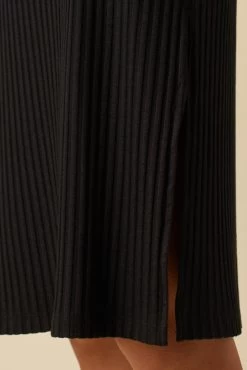Zio Ribbed Skirt - Black 9 Zio Ribbed Skirt - Black -Vibe Wardrobe Shop 0464 Zio Black 5 16aacf1e ece5 417b 8025 e2af952785c2