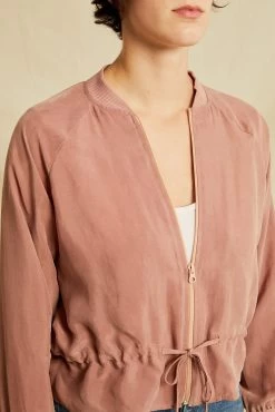 Roux Mixed Cupro Jacket - Quartz 10 Roux Mixed Cupro Jacket - Quartz -Vibe Wardrobe Shop 0515 Roux Jacket Quartz 4065 web 81317932 deac 4224 b0bd a70205812b34