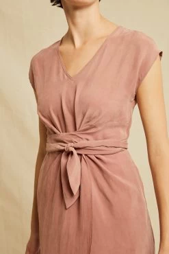 Josie Cottonseed Cupro Dress - Quartz -Vibe Wardrobe Shop 0538 Josie Cupro Quartz 5022 web afb4eca4 b3a3 45fc a567 be2bcbe5d215