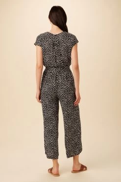 Wynnie Ecovero Jumpsuit - Italia 7 Wynnie Ecovero Jumpsuit - Italia -Vibe Wardrobe Shop 0562 Wynnie Italia 3