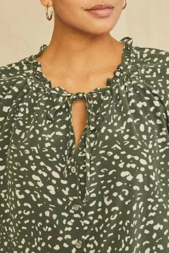 Isla Washable Silk Blouse - Rocher Dot -Vibe Wardrobe Shop 0609 Isla Rocher Dot 4618 web e5d706aa 6c56 4bd4 a977 76436cee3ff7