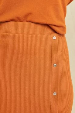 Gadot Paris Rib Skirt - Umber -Vibe Wardrobe Shop 0612 Gadot Umber 0868 web 1ec87826 aba1 4008 8485 fa2a5992a552