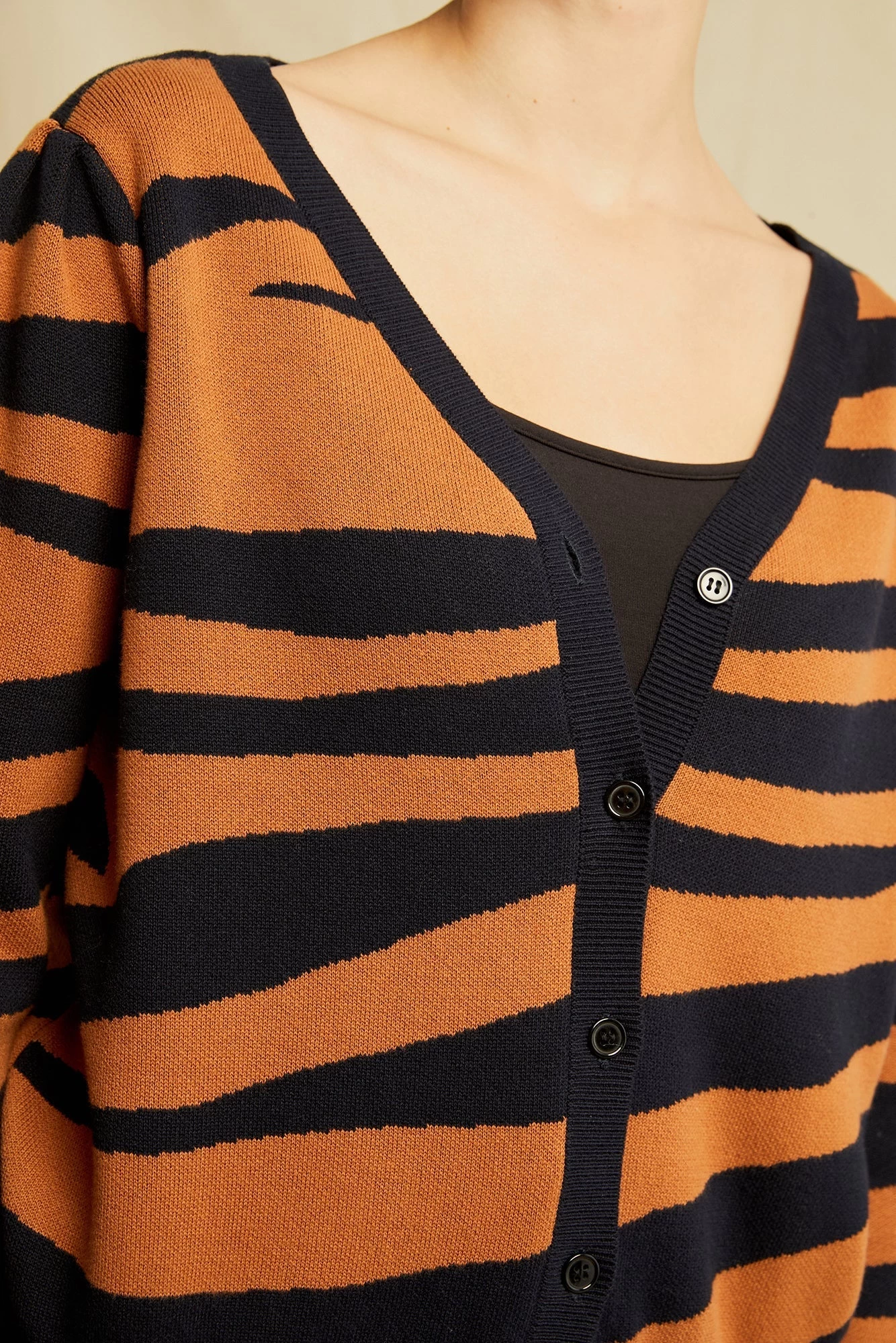 Tessa Organic Cotton Cardigan - Rust Black - ReAmour 4 Tessa Organic Cotton Cardigan - Rust Black - ReAmour - Image 4