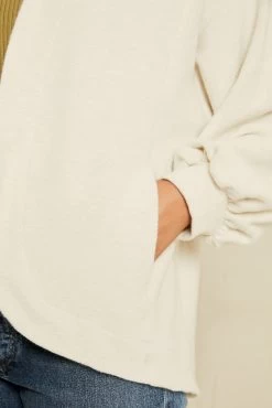 Anna Fleece Cardigan - Oatmeal 7 Anna Fleece Cardigan - Oatmeal -Vibe Wardrobe Shop 0680 Anna Noveau OL ONLY Oatmeal 11987 web a8a28eb7 046e 4c94 8ec3 b81633e77379