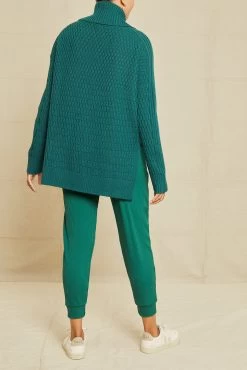 Harlow Wool Sweater - Dark Green - ReAmour -Vibe Wardrobe Shop 0701 Harlow Dark Green 15533 web df80f436 818f 41e6 8493 22835695f4e3