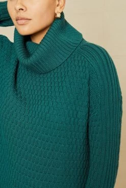Harlow Wool Sweater - Dark Green - ReAmour -Vibe Wardrobe Shop 0701 Harlow Dark Green 15556 web d83bd667 2c9d 4449 b77e 07373bd73e1f