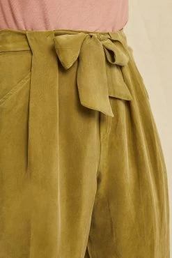 Eve Cottonseed Cupro Pants - Matcha -Vibe Wardrobe Shop 0704 Eve Matcha 3883 web 9917d7ce aba7 4bb6 9e7f dfabd00de2b2