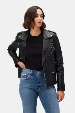 Eleanor Long Sleeve Baby Rib Tee - Black