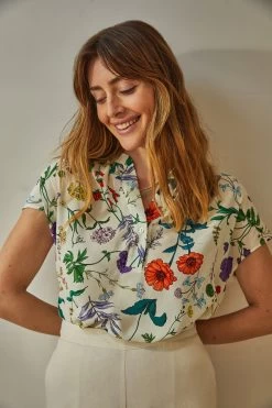 Renata Washable Silk Blouse - Stella Floral White -Vibe Wardrobe Shop 1068 Renata Stella White 5541