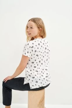 Leif Reverie Slub Tee - Camden Floral 6 Leif Reverie Slub Tee - Camden Floral -Vibe Wardrobe Shop 1335 Leif Camden Print 1442 web 4bc0806c 12ee 49ea 92db 1ff94eefc173