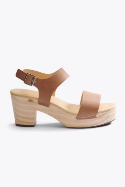 Nisolo All Day Open Toe Clog - Almond -Vibe Wardrobe Shop 20220105 Nisolo WF 0022 ALM right KD0095