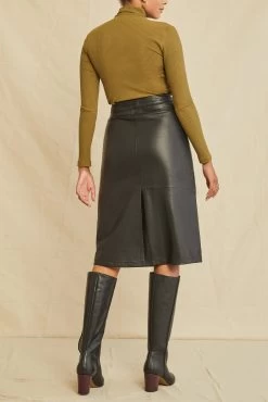 Deadwood Lara Skirt - Black 6 Deadwood Lara Skirt - Black -Vibe Wardrobe Shop 3RDPA6002BLK Lara Skirt Black 3714 web