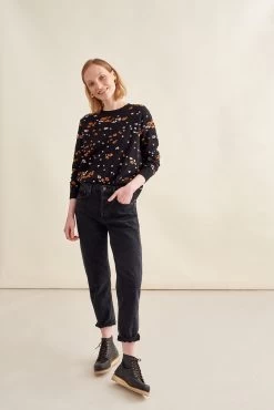 Reyes Sweater - ReAmour -Vibe Wardrobe Shop 4960 Reyes Black Multi 2092 web 64c66d06 f01d 4f56 8db9 6ffa9d18fdb9