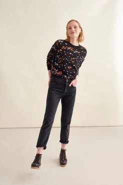 Reyes Sweater - ReAmour -Vibe Wardrobe Shop 4960 Reyes Black Multi 2094 web 90b9d996 435a 42f4 b7af c0e43a878c39