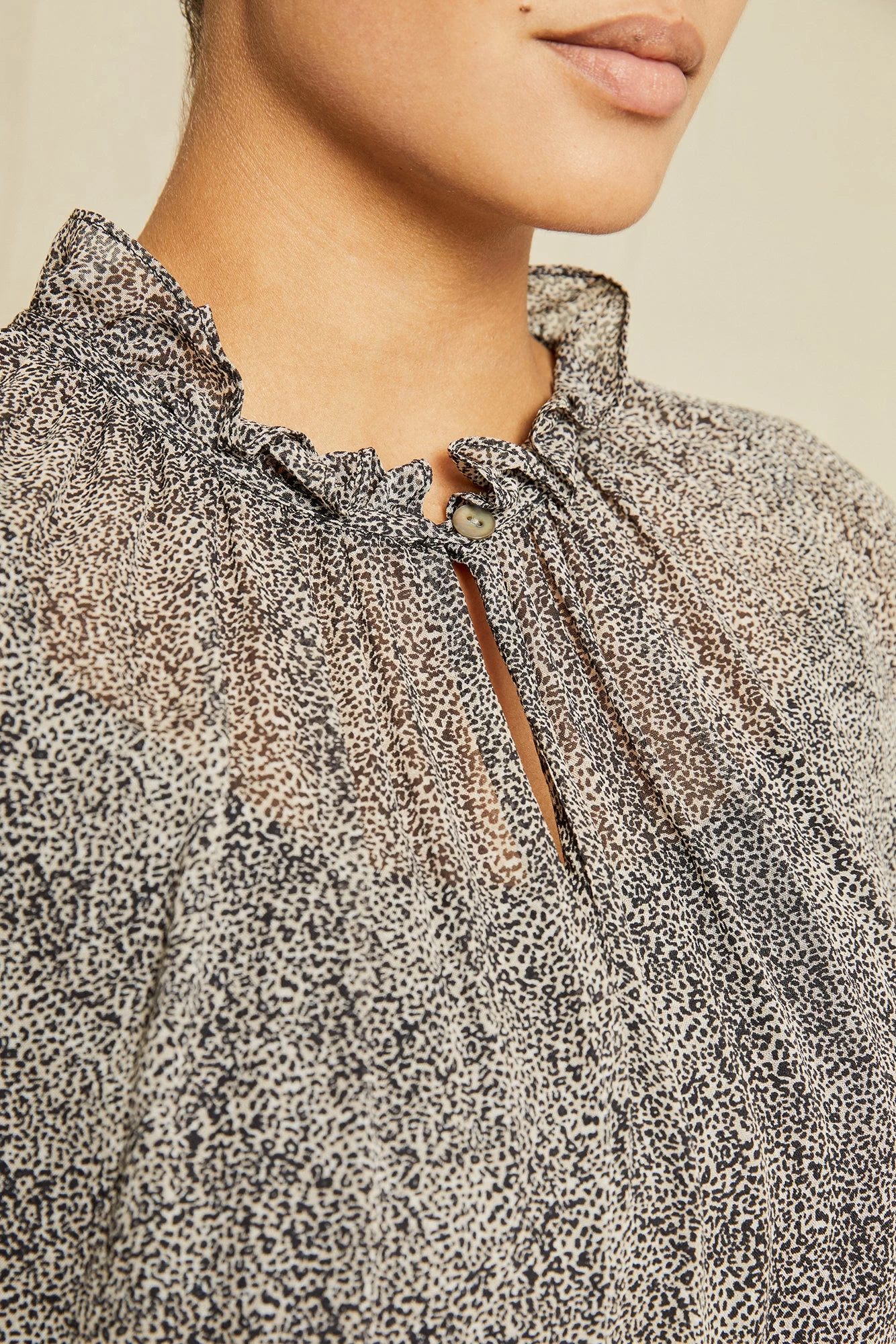 Maisie Nouveau Silk Blouse - Snow Leopard 4 Maisie Nouveau Silk Blouse - Snow Leopard - Image 4