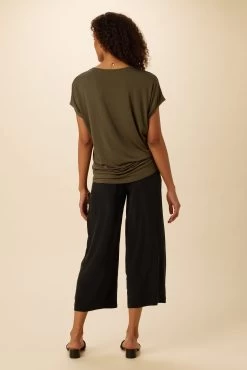 Mayr Dream Knit Tee - Vine 6 Mayr Dream Knit Tee - Vine -Vibe Wardrobe Shop 7044 Mayr Vine 3