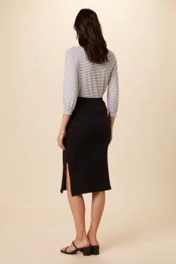 Vindy Sweater Knit Skirt - Black -Vibe Wardrobe Shop 7606 Vindy Swit Black 3