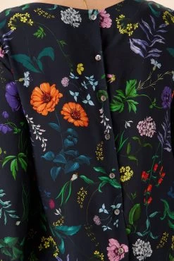 Martina Ecovero Blouse - Stella Floral Navy 7 Martina Ecovero Blouse - Stella Floral Navy -Vibe Wardrobe Shop 7936 Martina Stella Navy 4