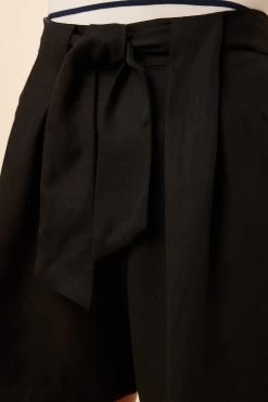 Eldora Tencel Twill Short - Black -Vibe Wardrobe Shop 7959 Eldora Short Black 4