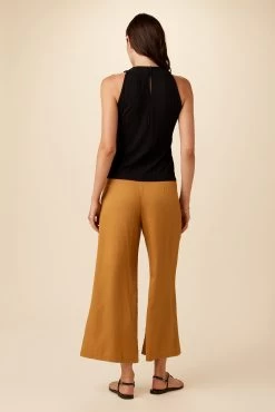 Mariclaire Provence Rib Top - Black -Vibe Wardrobe Shop 8128 Mariclaire Black 3