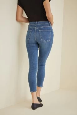 AGOLDE Exclusive Sophie Crop -Vibe Wardrobe Shop AGOLDE Sophie Skinny Crop Kindred 0113 web