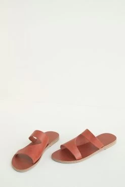 KYMA Lesvos Sandals -Vibe Wardrobe Shop KYMA Lesvos Exclusive Brandy Brandy 0072 web