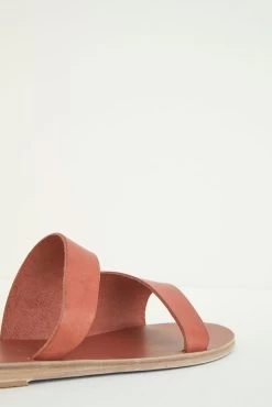 KYMA Lesvos Sandals -Vibe Wardrobe Shop KYMA Lesvos Exclusive Brandy Brandy 0074 web