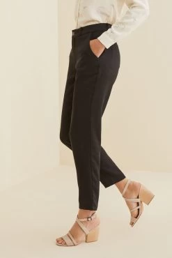 Oralie Pants - ReAmour -Vibe Wardrobe Shop Oralie Black 1550 web 779b3cfd 6d84 4ab2 b2fc 5854e2e8f177