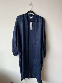 Quinn Zero-Waste Cupro Duster - ReAmour -Vibe Wardrobe Shop Submisison 1640265390949