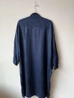 Quinn Zero-Waste Cupro Duster - ReAmour -Vibe Wardrobe Shop Submisison 1640265391063