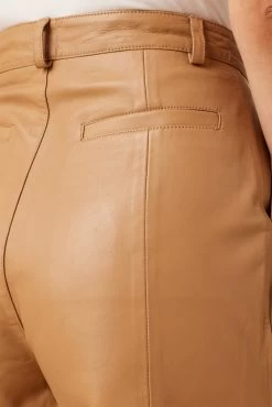 Deadwood Suzy Short - Tan 10 Deadwood Suzy Short - Tan -Vibe Wardrobe Shop TBD Deadwood Suzy Short 5