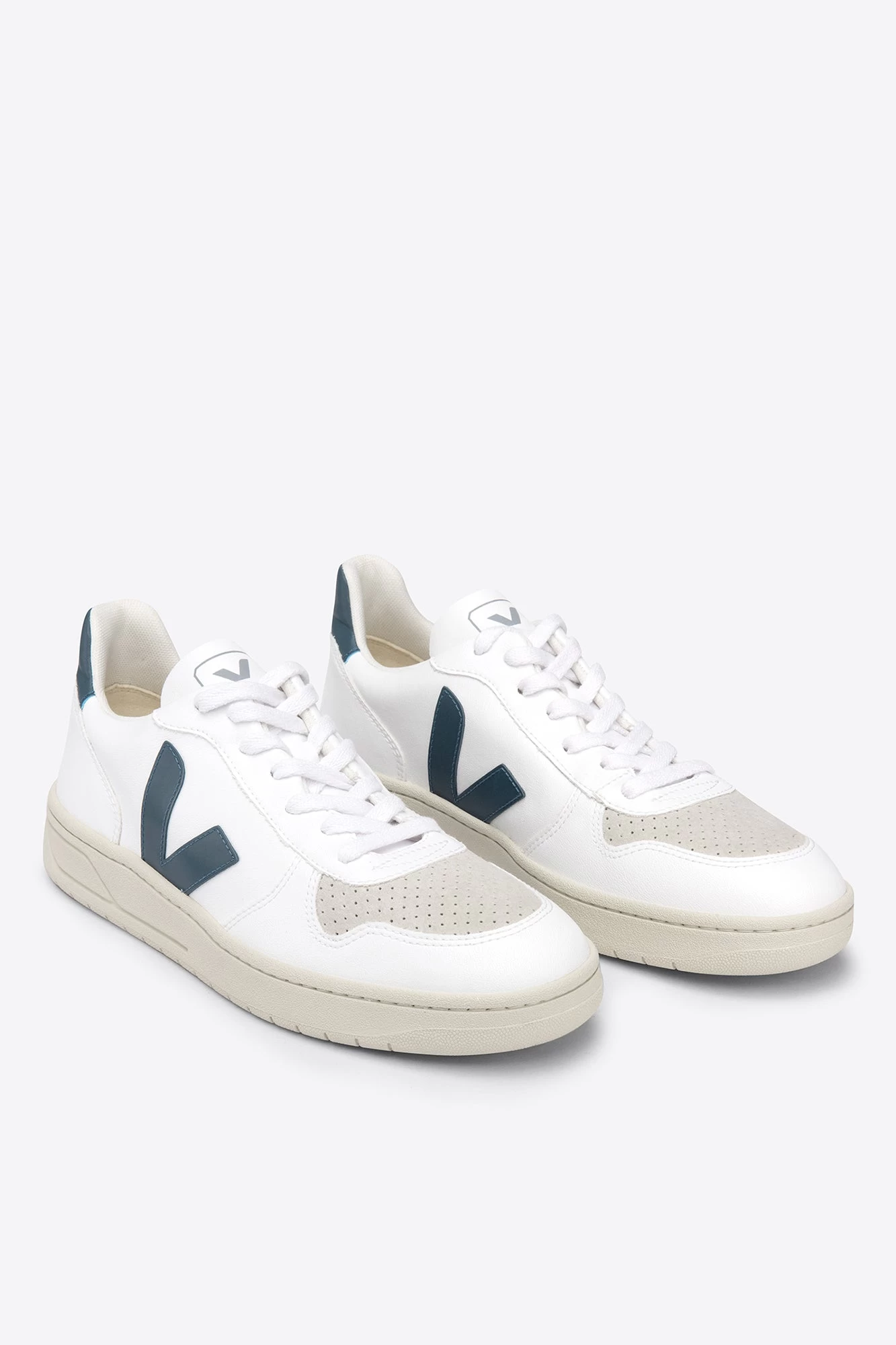 Veja V10 CWL Sneaker - White California 2 Veja V10 CWL Sneaker - White California - Image 2