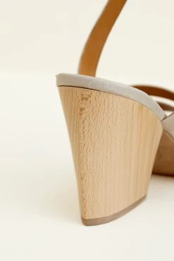 Coclico Taurasi Sandals - Rock Perla -Vibe Wardrobe Shop coclico taurasi rock perla 0014 8d228708 d279 4f5c 98fb 65af055ffbd9