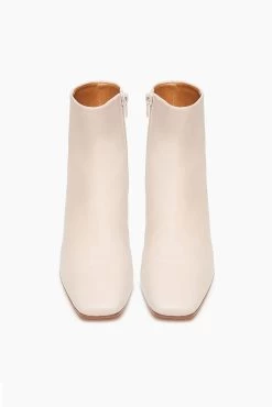 Coclico Gala Boots - Ecru -Vibe Wardrobe Shop gala 2 172e5b9f 2e56 42aa 88ed 66f5b2f87915