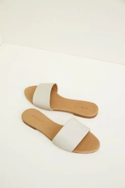 Nisolo Isla Slides -Vibe Wardrobe Shop nisolo isla slide bone 0007